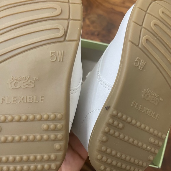 COPY - Teeny toes shoes/ Walking shoes  size 5W New with tag - Picture 2 of 3